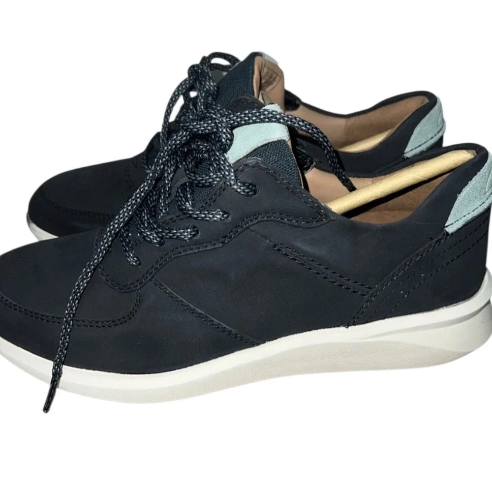 Clarks Women's Un Rio Sprint Sneaker Navy Nubuck Marine‎ Size 7.5 NEW